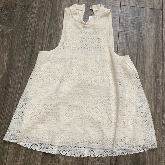 Hollister Tops - Hollister Ivory Top